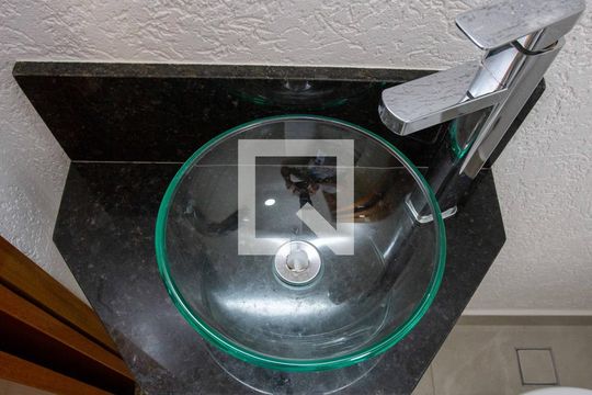 Lavabo de casa de condomínio à venda com 2 quartos, 60m² em Parque Sete de Setembro, Diadema