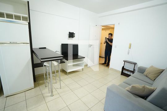 Apartamento à venda com 1 quarto, 45m² em Setor Bela Vista, Goiânia