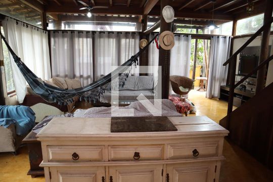 Sala de casa à venda com 3 quartos, 500m² em Recreio dos Bandeirantes, Rio de Janeiro