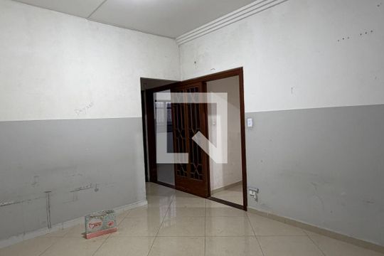 Sala 3 de casa para alugar com 5 quartos, 270m² em Ponta da Praia, Santos