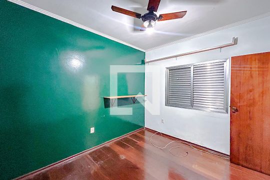 Quarto 1 - Suíte de casa à venda com 4 quartos, 300m² em Chácara Santo Antônio (zona Leste), São Paulo
