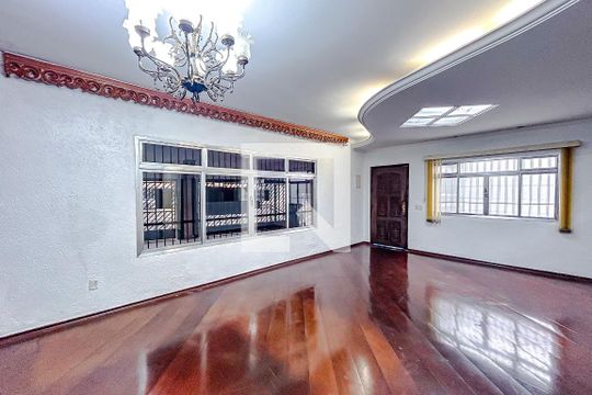 Sala de casa à venda com 4 quartos, 300m² em Chácara Santo Antônio (zona Leste), São Paulo