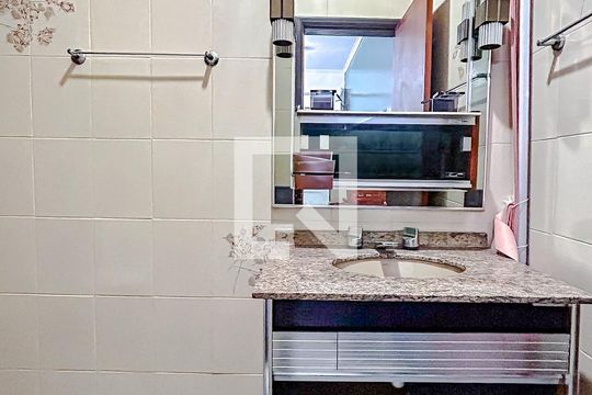 Banheiro da Suíte 1 de casa à venda com 4 quartos, 300m² em Chácara Santo Antônio (zona Leste), São Paulo