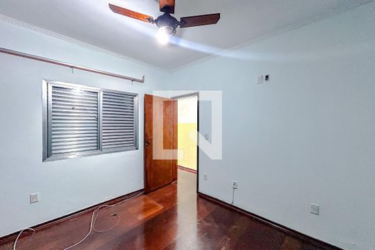 Quarto 1 - Suíte de casa à venda com 4 quartos, 300m² em Chácara Santo Antônio (zona Leste), São Paulo