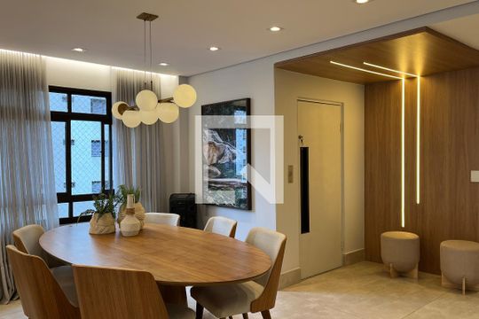 Sala de apartamento para alugar com 4 quartos, 208m² em Embaré, Santos