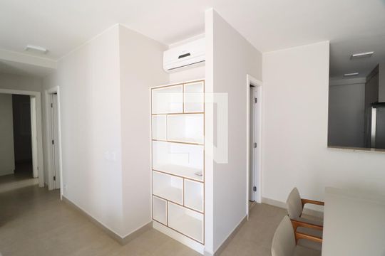 Sala de apartamento para alugar com 3 quartos, 108m² em Jardim Karaíba, Uberlândia