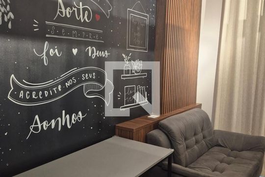 Sala / Quarto de kitnet/studio para alugar com 1 quarto, 30m² em Santana, São Paulo