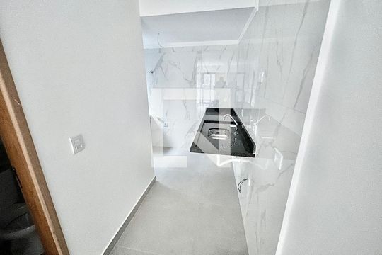 Cozinha e Área de Serviço de apartamento para alugar com 2 quartos, 45m² em Vila Paiva, São Paulo