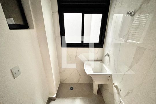 Cozinha e Área de Serviço de apartamento para alugar com 2 quartos, 45m² em Vila Paiva, São Paulo