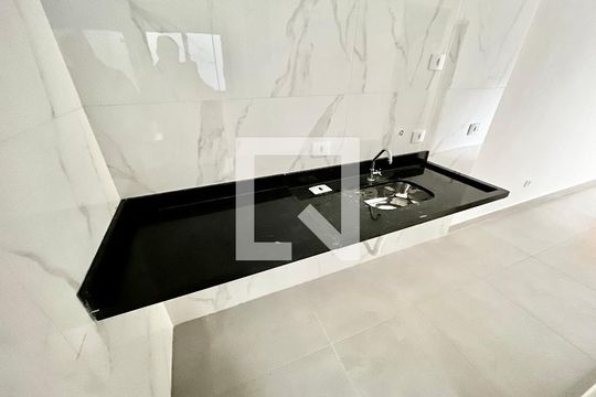 Cozinha e Área de Serviço de apartamento para alugar com 2 quartos, 45m² em Vila Paiva, São Paulo