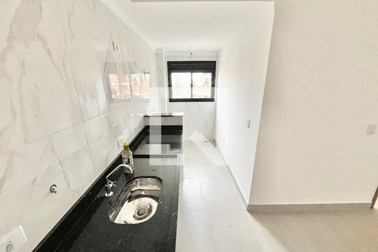 Cozinha e Área de Serviço de apartamento para alugar com 2 quartos, 45m² em Vila Paiva, São Paulo