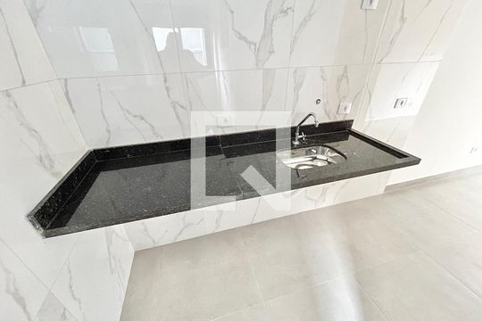 Cozinha e Área de Serviço de apartamento para alugar com 2 quartos, 45m² em Vila Paiva, São Paulo