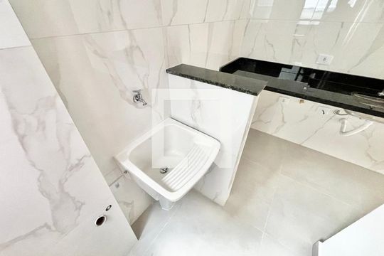 Cozinha e Área de Serviço de apartamento para alugar com 2 quartos, 45m² em Vila Paiva, São Paulo