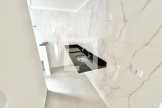 Cozinha e Área de Serviço de apartamento para alugar com 2 quartos, 45m² em Vila Paiva, São Paulo