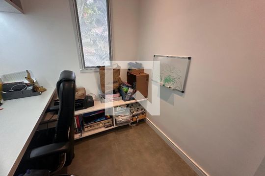 Escritório de casa de condomínio à venda com 4 quartos, 240m² em Chácara Monte Alegre, São Paulo