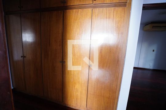 Quarto 2 de apartamento para alugar com 4 quartos, 120m² em Setor Bueno, Goiânia