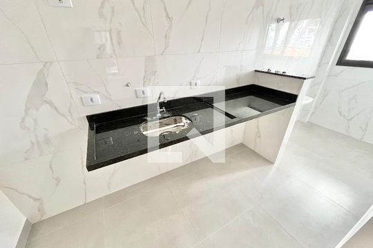 Cozinha e Área de Serviço de apartamento para alugar com 2 quartos, 45m² em Vila Paiva, São Paulo