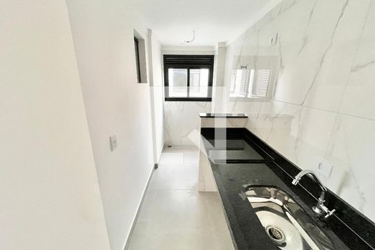 Cozinha e Área de Serviço de apartamento para alugar com 2 quartos, 40m² em Vila Paiva, São Paulo