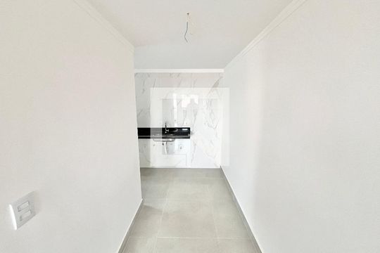 Sala/Cozinha de apartamento para alugar com 2 quartos, 40m² em Vila Paiva, São Paulo