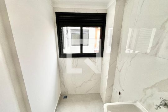 Cozinha e Área de Serviço de apartamento para alugar com 2 quartos, 40m² em Vila Paiva, São Paulo