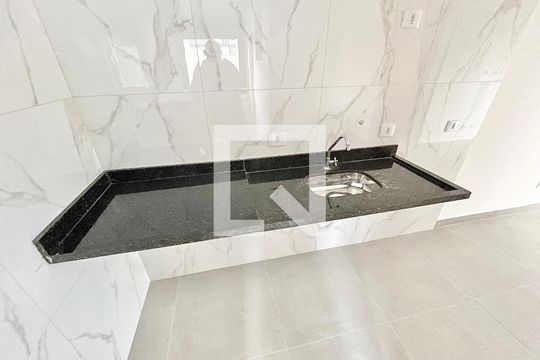 Cozinha e Área de Serviço de apartamento para alugar com 2 quartos, 44m² em Vila Paiva, São Paulo
