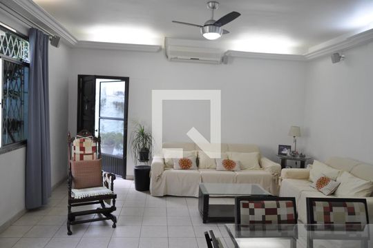 Casa à venda com 6 quartos, 280m² em Cachambi, Rio de Janeiro