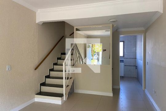 Sala de casa de condomínio à venda com 2 quartos, 144m² em Rio Pequeno, São Paulo