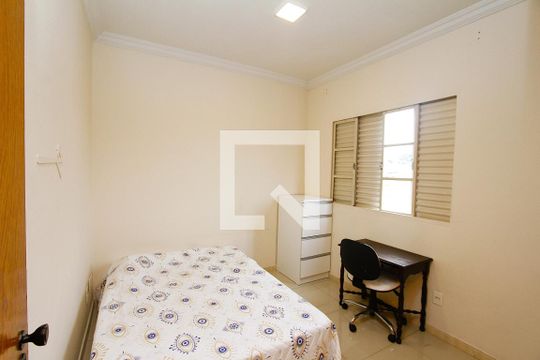 Quarto 1 de apartamento à venda com 3 quartos, 83m² em Padre Eustáquio, Belo Horizonte