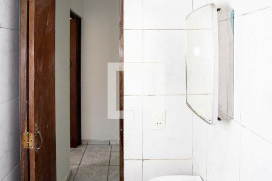 Banheiro de casa para alugar com 1 quarto, 40m² em Eldorado, Diadema