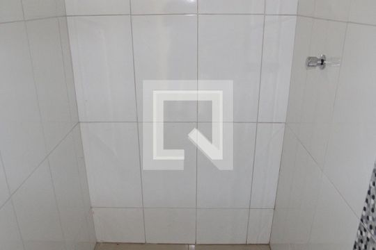 Banheiro da Suíte de casa para alugar com 2 quartos, 75m² em Vila Finsocial, Goiânia