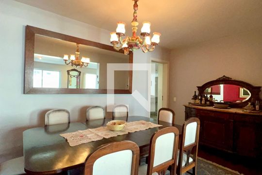 Sala de apartamento para alugar com 3 quartos, 224m² em Alto de Pinheiros, São Paulo