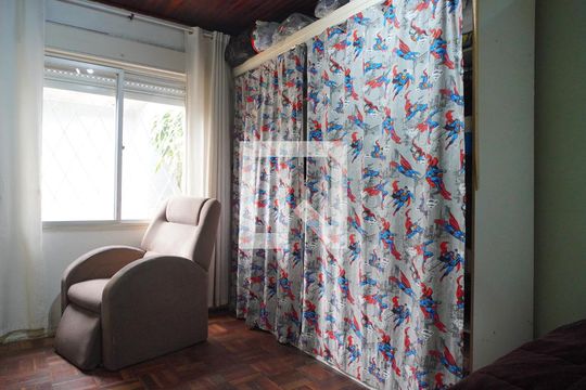 Quarto 1 de casa à venda com 3 quartos, 276m² em Sarandi, Porto Alegre