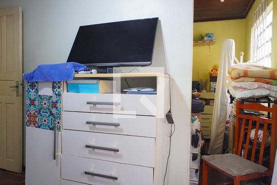 quarto 1 de casa à venda com 3 quartos, 276m² em Sarandi, Porto Alegre