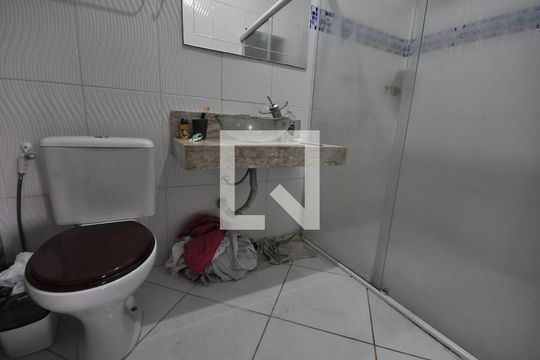 c de casa à venda com 2 quartos, 250m² em Tres Cruzes, São Paulo