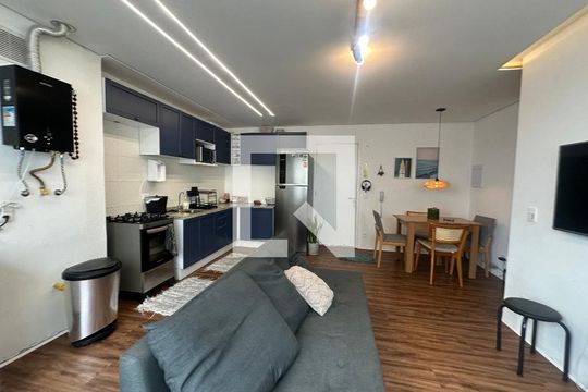 Sala de apartamento para alugar com 2 quartos, 58m² em Jardim Esperanca, Barueri