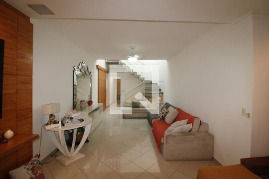 Sala de casa à venda com 3 quartos, 320m² em Vila Barbosa, São Paulo