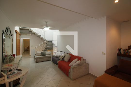 Sala de casa à venda com 3 quartos, 320m² em Vila Barbosa, São Paulo