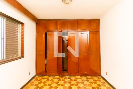 Quarto 2 de casa à venda com 3 quartos, 325m² em Vila Fatima, São Paulo