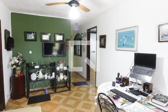 Casa para alugar com 2 quartos, 80m² em Ogiva, Cabo Frio