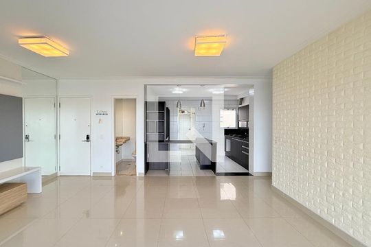 Sala  de apartamento para alugar com 2 quartos, 100m² em Santo Amaro, São Paulo