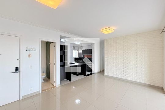 Sala  de apartamento para alugar com 2 quartos, 100m² em Santo Amaro, São Paulo