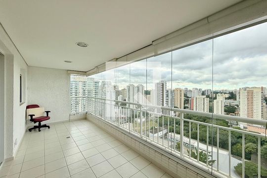 Varanda de apartamento para alugar com 2 quartos, 100m² em Santo Amaro, São Paulo