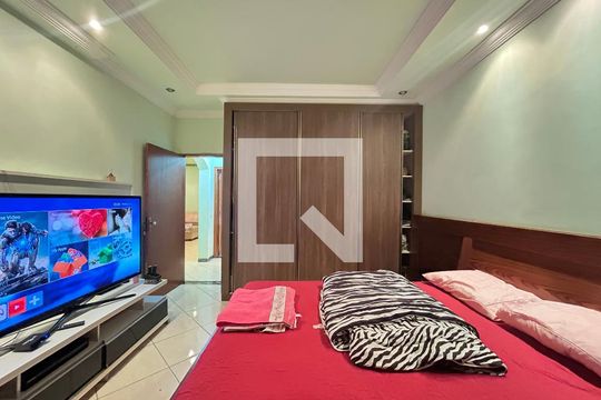 Casa à venda com 2 quartos, 250m² em Vereda, Contagem