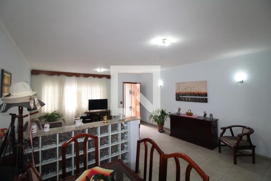 Sala de casa à venda com 3 quartos, 157m² em Parque Peruche, São Paulo