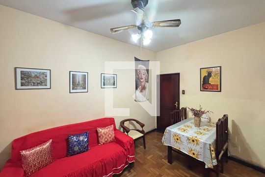 Sala de apartamento para alugar com 2 quartos, 85m² em Copacabana, Rio de Janeiro