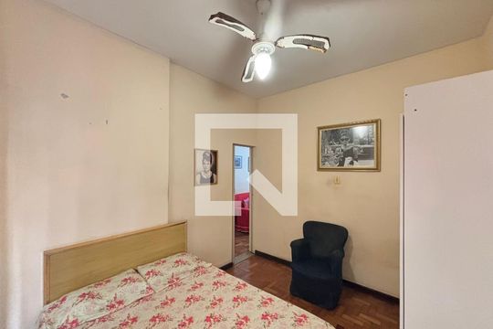 Quarto 1 de apartamento para alugar com 2 quartos, 85m² em Copacabana, Rio de Janeiro
