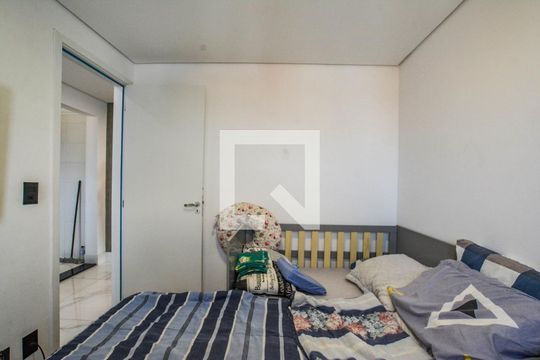 Quarto 2 de apartamento para alugar com 2 quartos, 100m² em Jardim Cristiane, Santo André