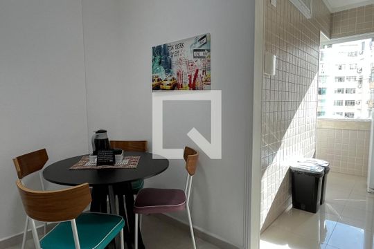 Copa de kitnet/studio para alugar com 1 quarto, 55m² em José Menino, Santos