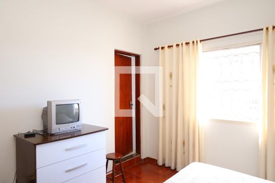 Quarto 1 - Suíte de casa à venda com 4 quartos, 200m² em Itaquera, São Paulo