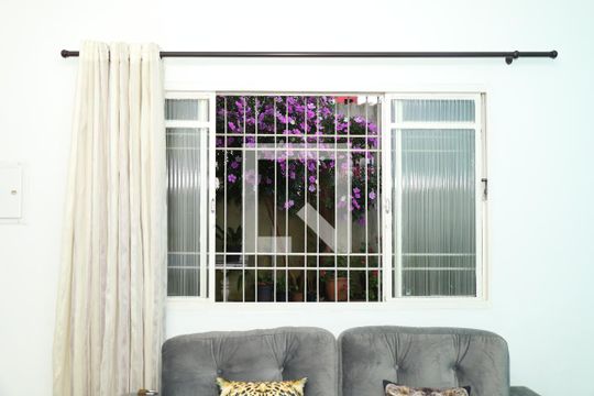 Sala de casa à venda com 4 quartos, 200m² em Itaquera, São Paulo